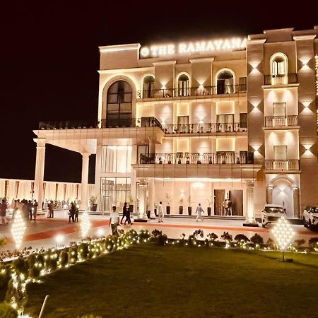 The Ramayana Hotel, Ayodhya Εξωτερικό φωτογραφία